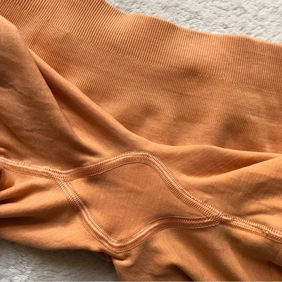 Alphalete Amplify Shorts - Picture 4 of 12